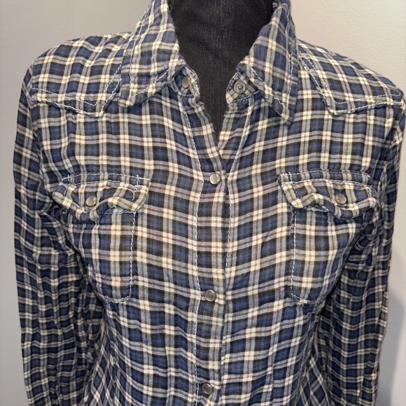 Old‎ Navy Pearl Snap Button Down Shirt Navy Plaid Women's M Preppy Outdoor Y2K - Picture 2 of 11